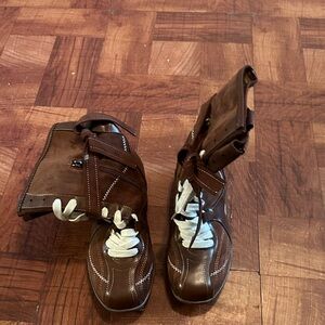 Women’s Brown Lace-Up Leather Boots - Stylish Ankle Support